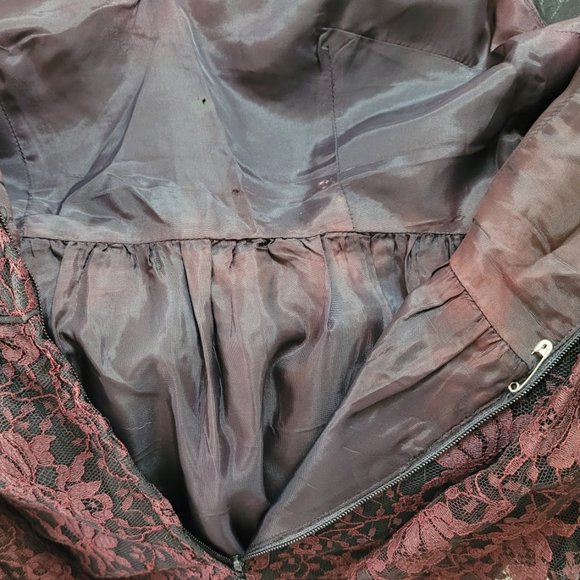 VINTAGE S. HOWARD HIRSH LACE DRESS - Picture 12 of 12